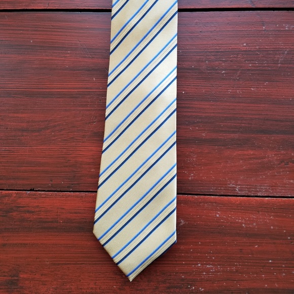 DONALD J. TRUMP SIGNATURE Collection Tie Silk Gold 56” | eBay Donald J Trump Signature 100% Silk Tie